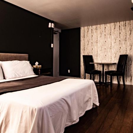 Auberge Du Presbytere De Riviere-Eternite Riviere Eternite Екстер'єр фото
