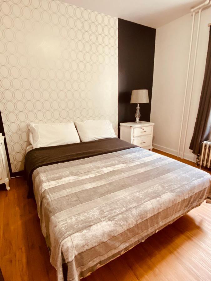 Auberge Du Presbytere De Riviere-Eternite Riviere Eternite Екстер'єр фото
