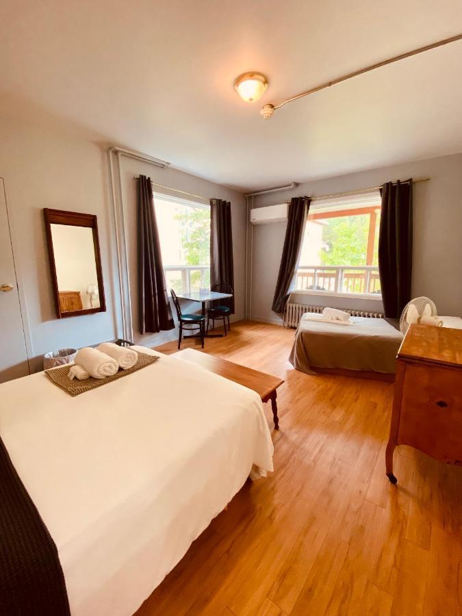 Auberge Du Presbytere De Riviere-Eternite Riviere Eternite Екстер'єр фото